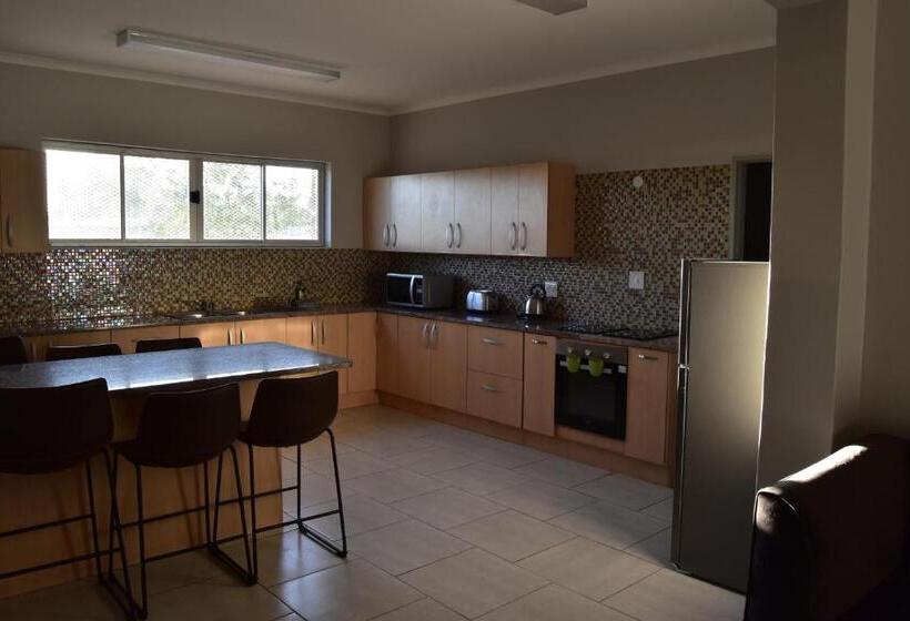 پانسیون Quiver Inn Guesthouse