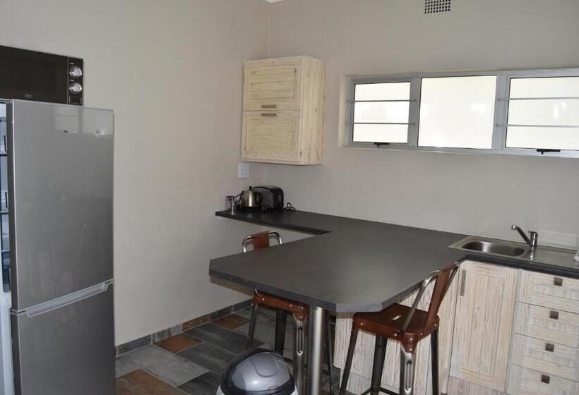 پانسیون Quiver Inn Guesthouse