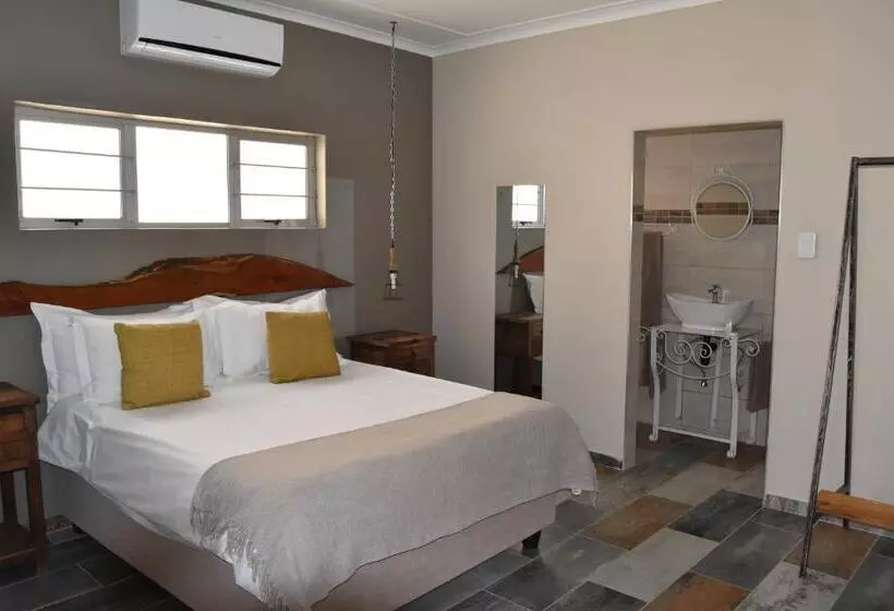 پانسیون Quiver Inn Guesthouse