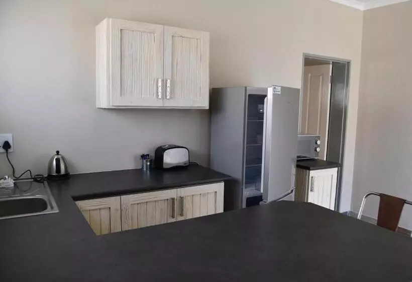 پانسیون Quiver Inn Guesthouse