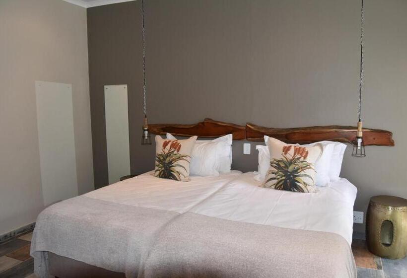 پانسیون Quiver Inn Guesthouse