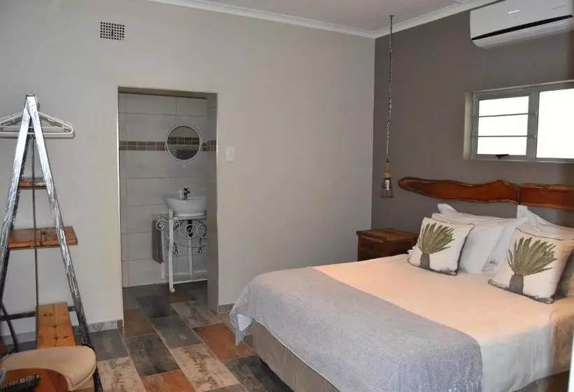 پانسیون Quiver Inn Guesthouse