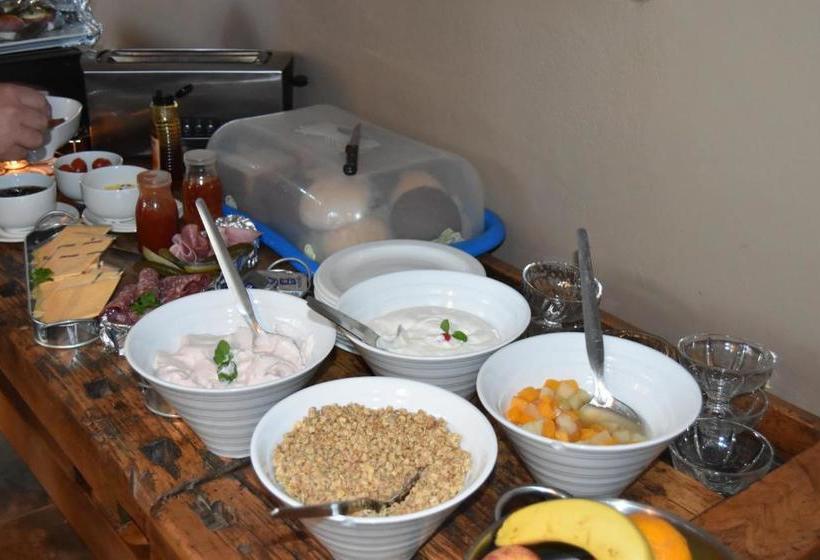 پانسیون Quiver Inn Guesthouse