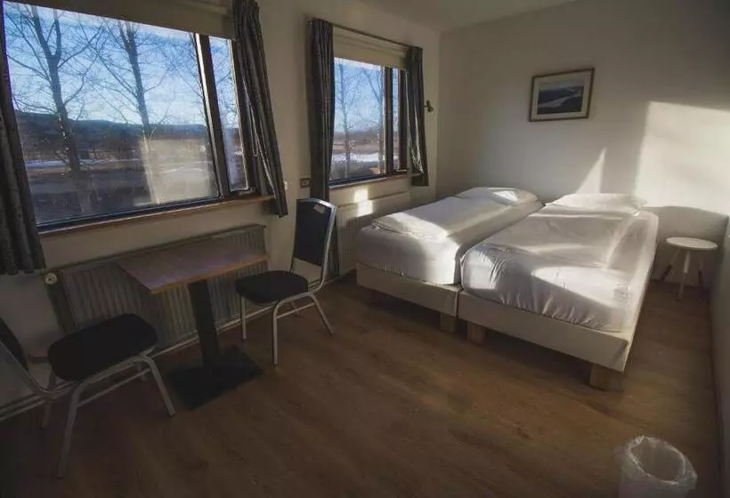پانسیون Ormurinn Guesthouse