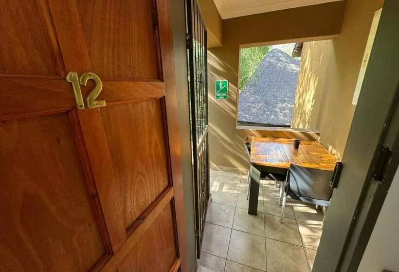 ユースホステル Echo Mountain Inn