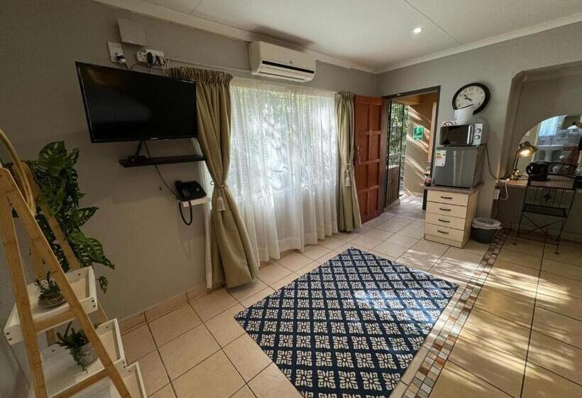 ユースホステル Echo Mountain Inn