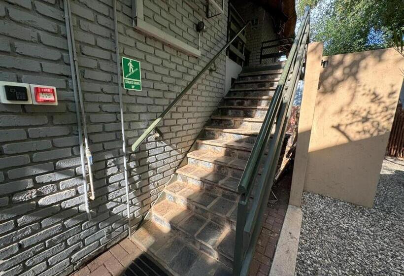 ユースホステル Echo Mountain Inn