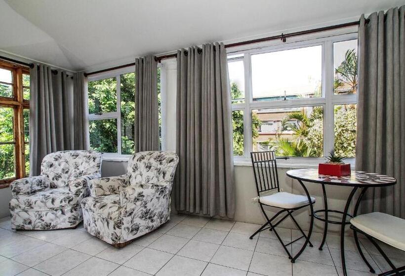 פנסיון Beechwood B&b