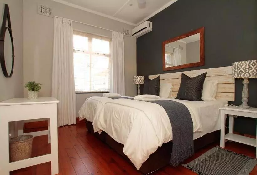 پانسیون Beechwood B&b