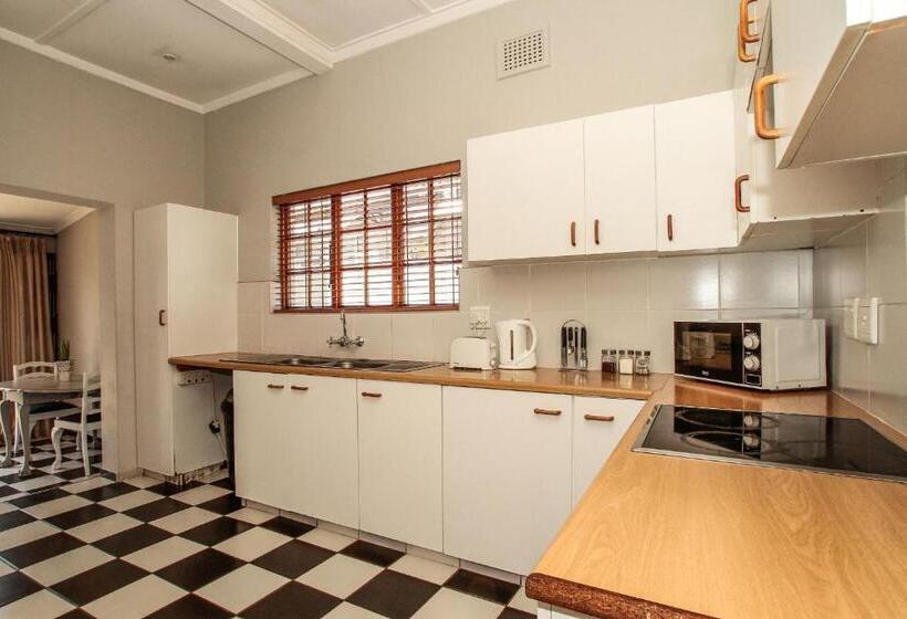 פנסיון Beechwood B&b