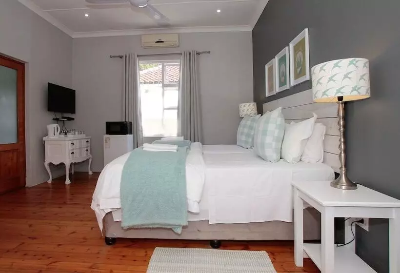 پانسیون Beechwood B&b