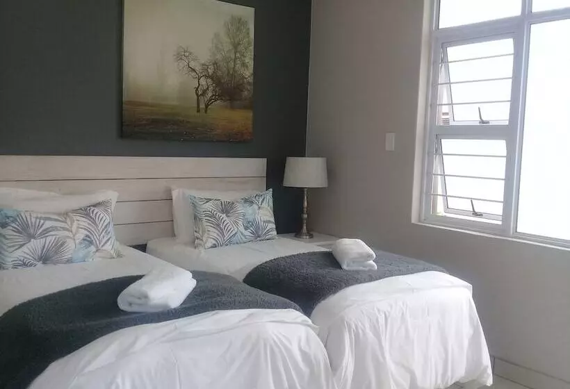 پانسیون Beechwood B&b