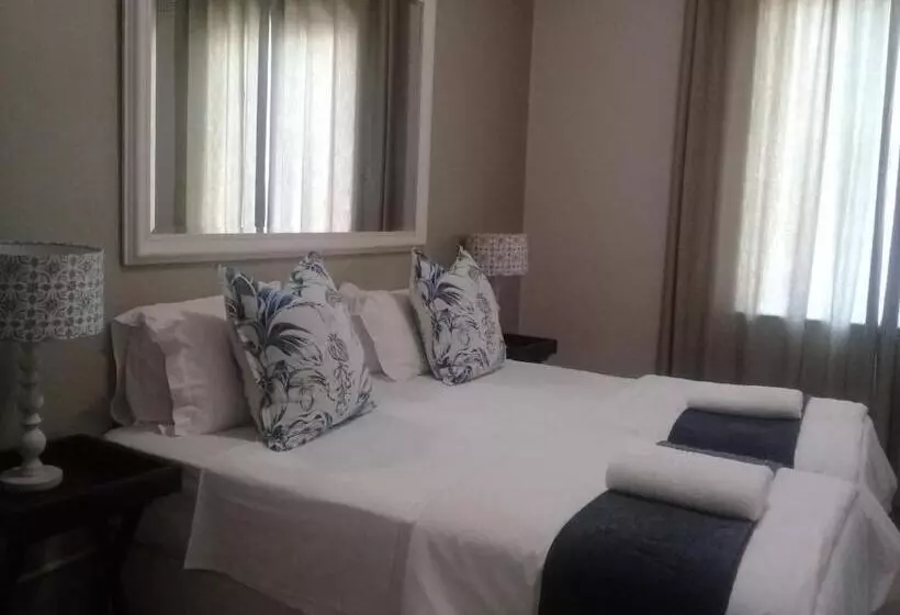 پانسیون Beechwood B&b