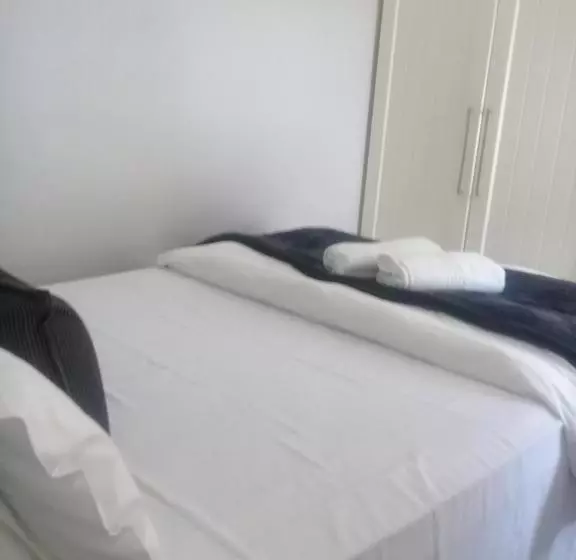 پانسیون Beechwood B&b