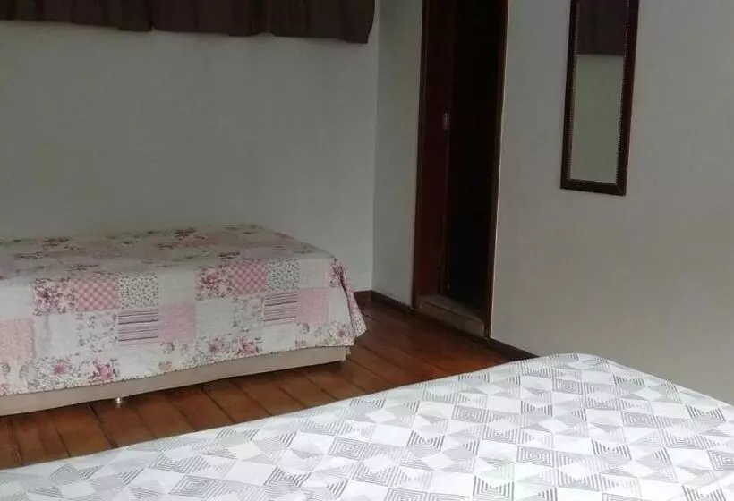 ペンション Pousada Ana Poipa