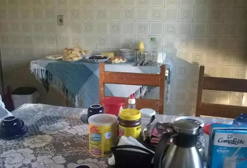 ペンション Pousada Ana Poipa
