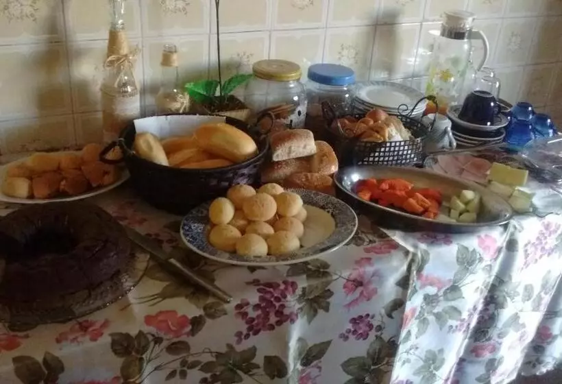 ペンション Pousada Ana Poipa