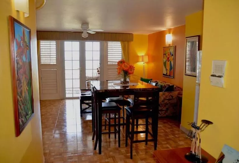 Seacastles By The Beach/pool