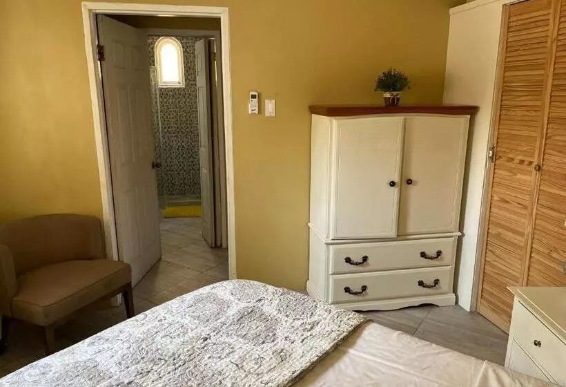 Seacastles By The Beach/pool