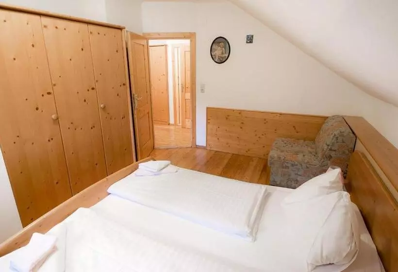 Retkeilymaja Gasthof Zum Hammer