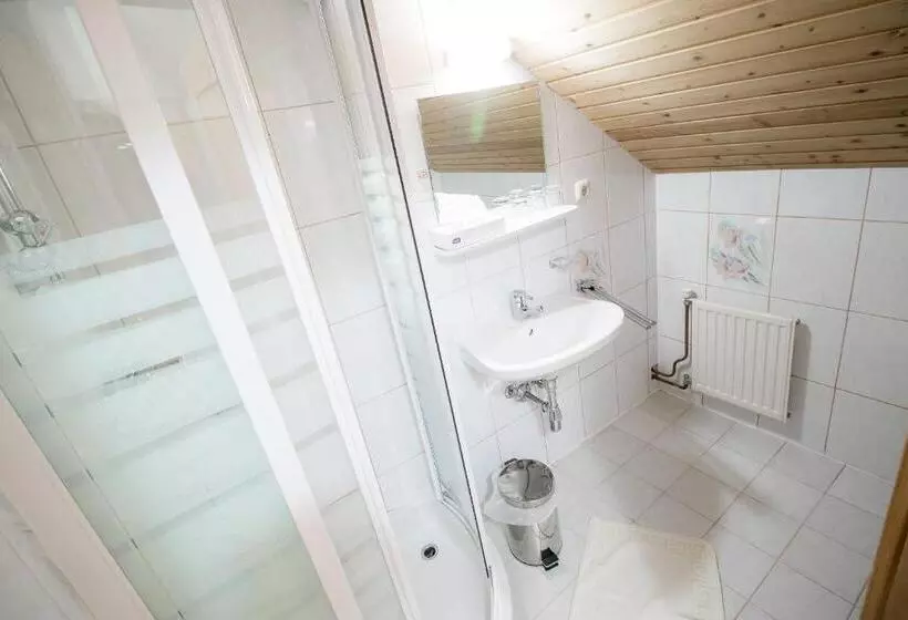 Retkeilymaja Gasthof Zum Hammer