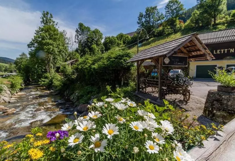 Retkeilymaja Gasthof Zum Hammer