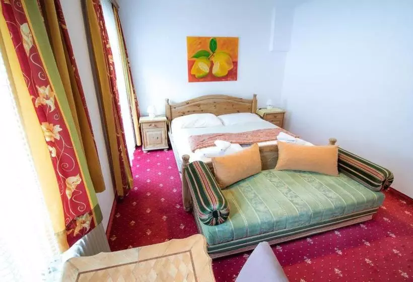 Retkeilymaja Gasthof Zum Hammer