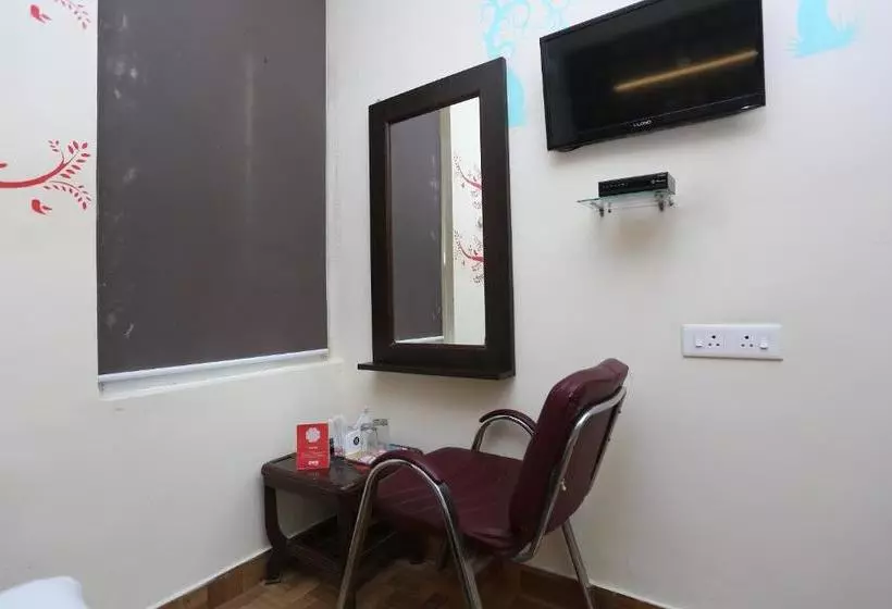 ユースホステル Oyo 16437 Hotel Alwar Inn