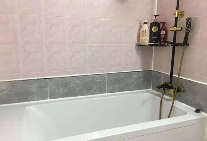 Daegu 동성로 Gyeong`s Hostel