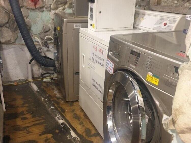 Daegu 동성로 Gyeong`s Hostel