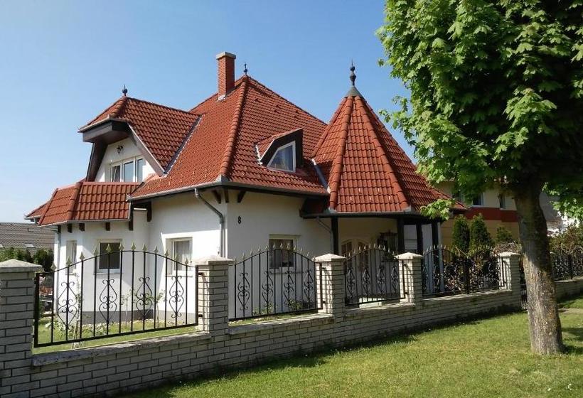 Пансион Balaton White House