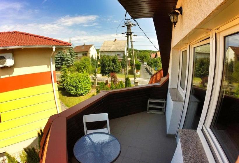 Пансион Balaton White House