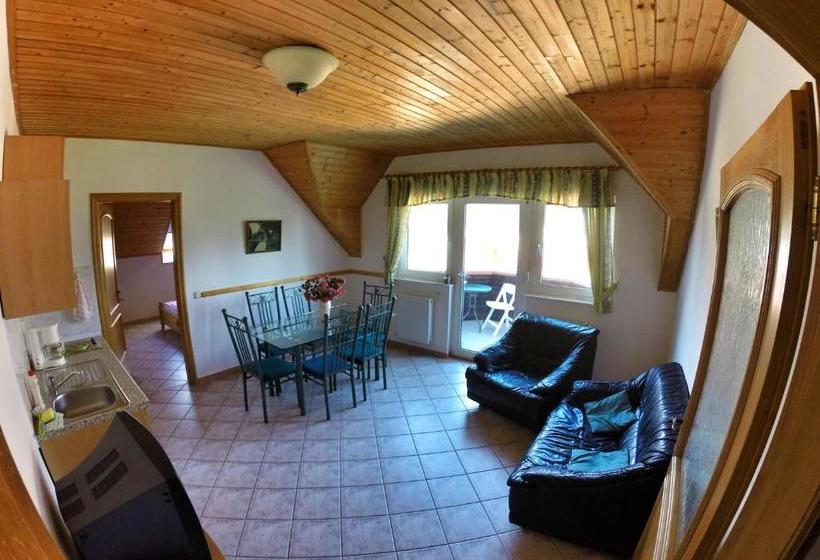 Пансион Balaton White House