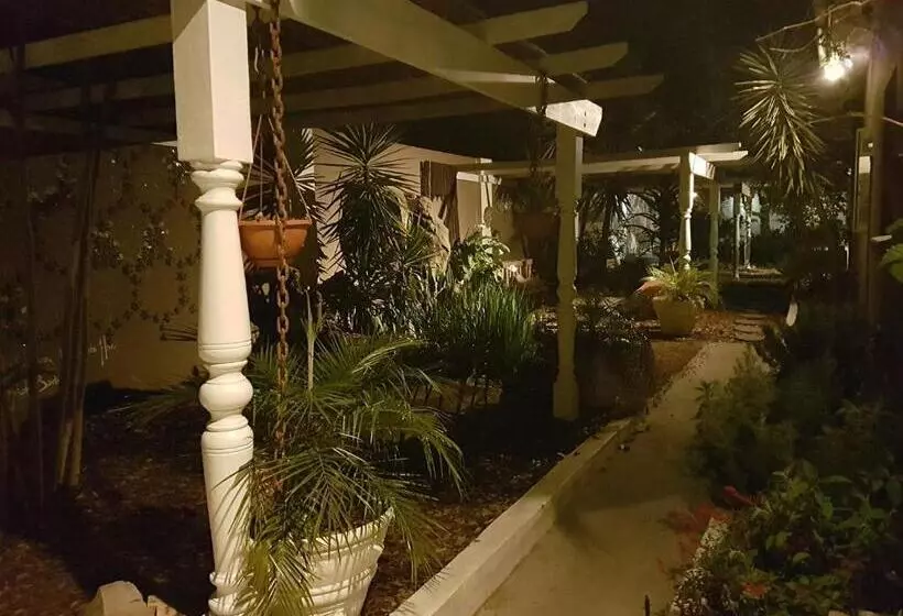 Majatalo Guest House Frame Ace