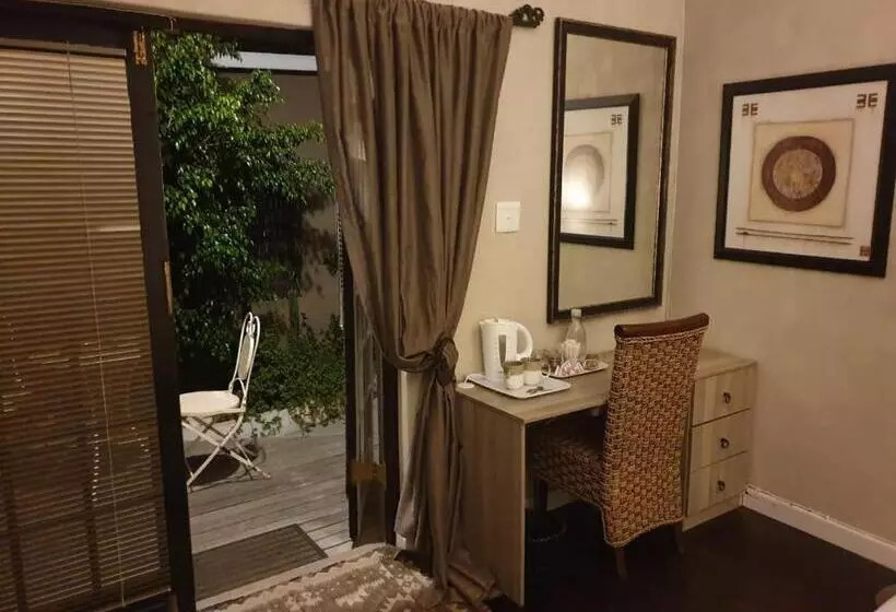 Majatalo Guest House Frame Ace