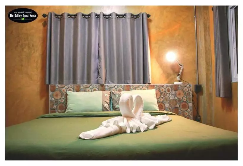 ペンション The Gallery Guest House