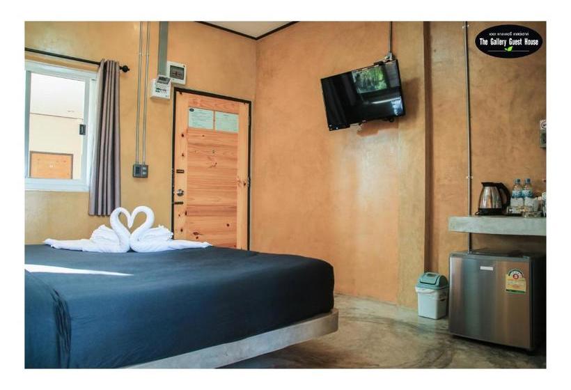 پانسیون The Gallery Guest House