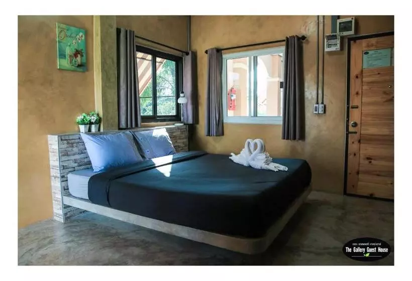 ペンション The Gallery Guest House