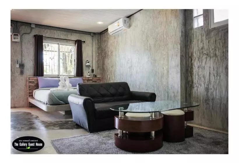 ペンション The Gallery Guest House