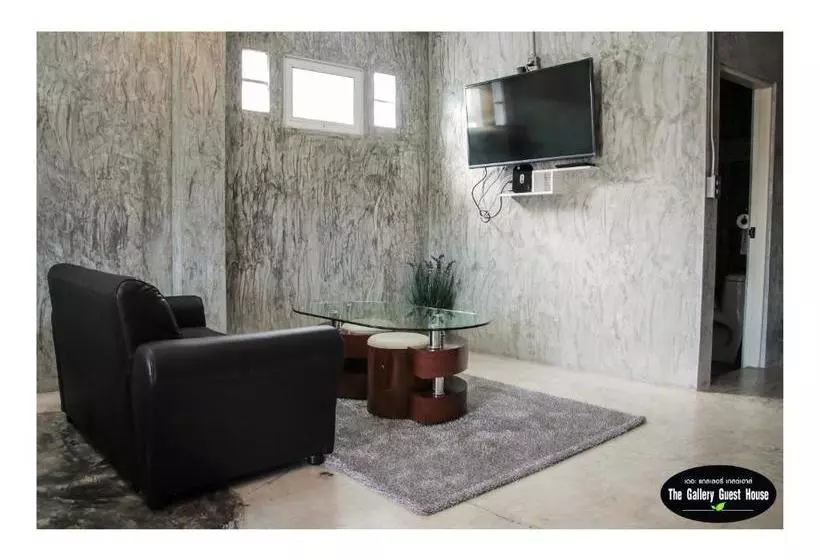 ペンション The Gallery Guest House