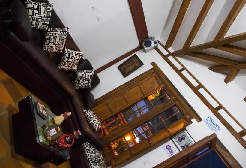 ペンション Cemandy Hostal
