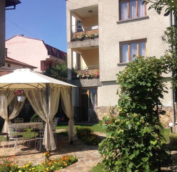 Pensione Guest House Detelina