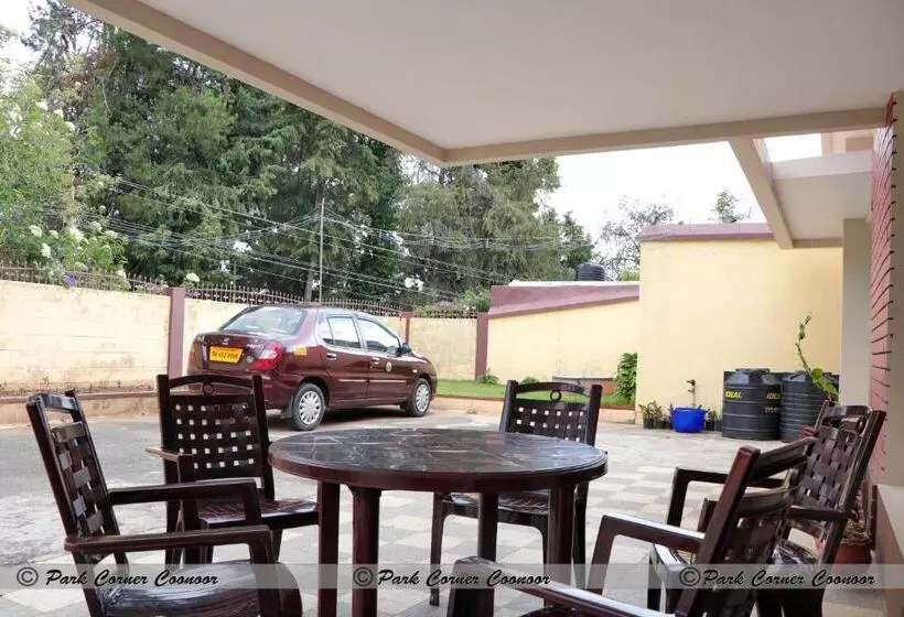 Majatalo Park Corner Guesthouse