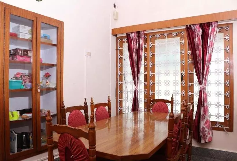 Majatalo Park Corner Guesthouse