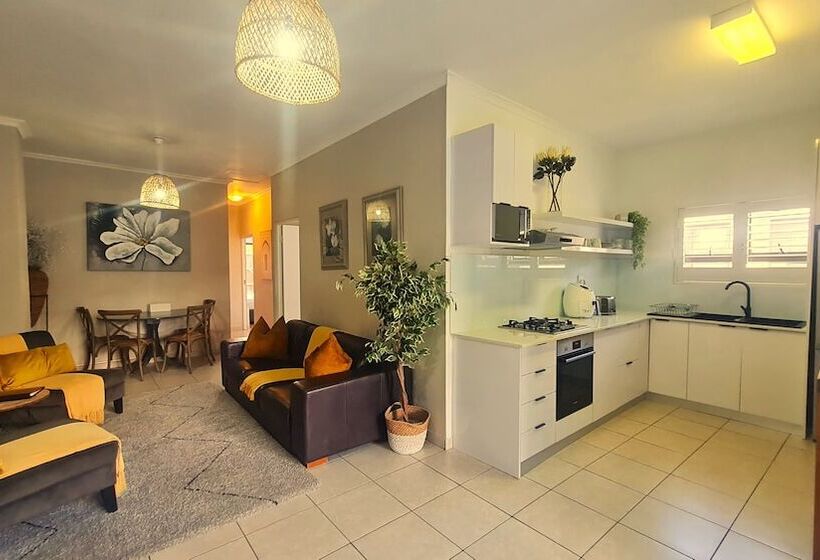 بنسيون 2 On Lismore Guesthouse