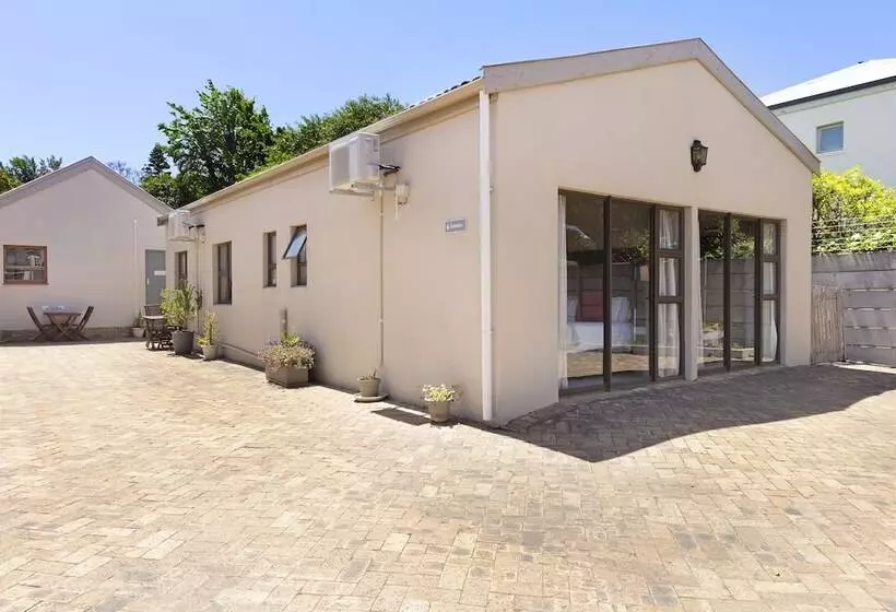 Majatalo 2 On Lismore Guesthouse