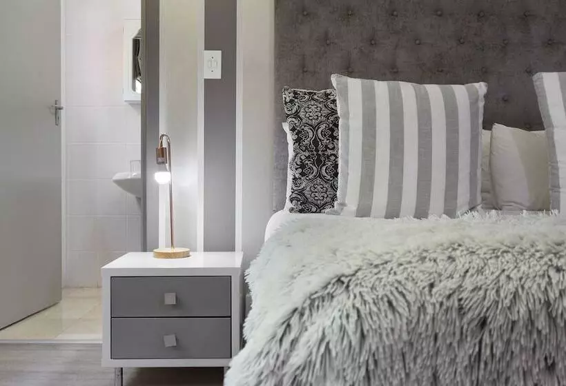 Majatalo 2 On Lismore Guesthouse