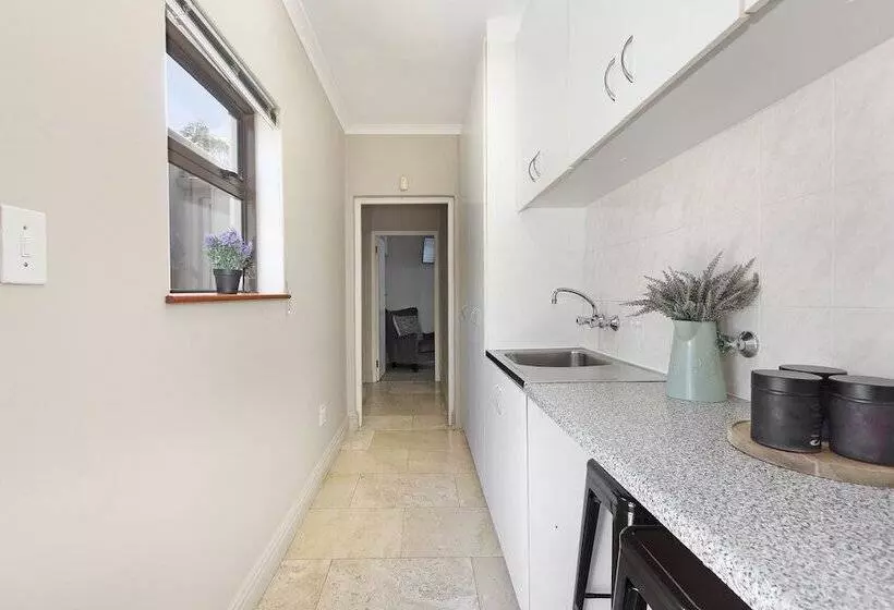 Majatalo 2 On Lismore Guesthouse