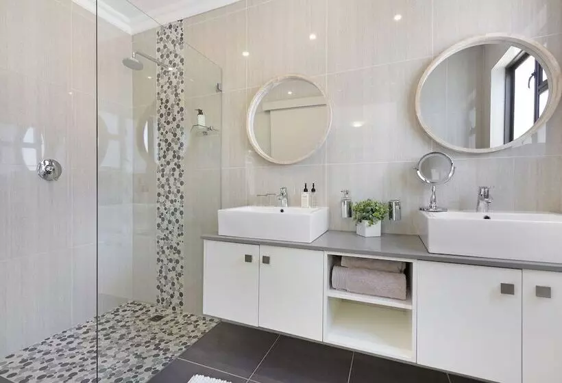 Majatalo 2 On Lismore Guesthouse