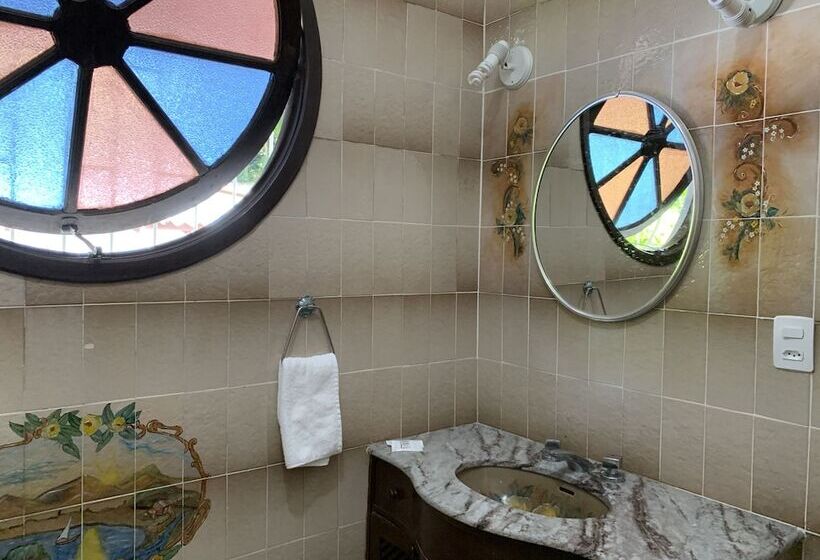 פנסיון Pousada Edelweiss